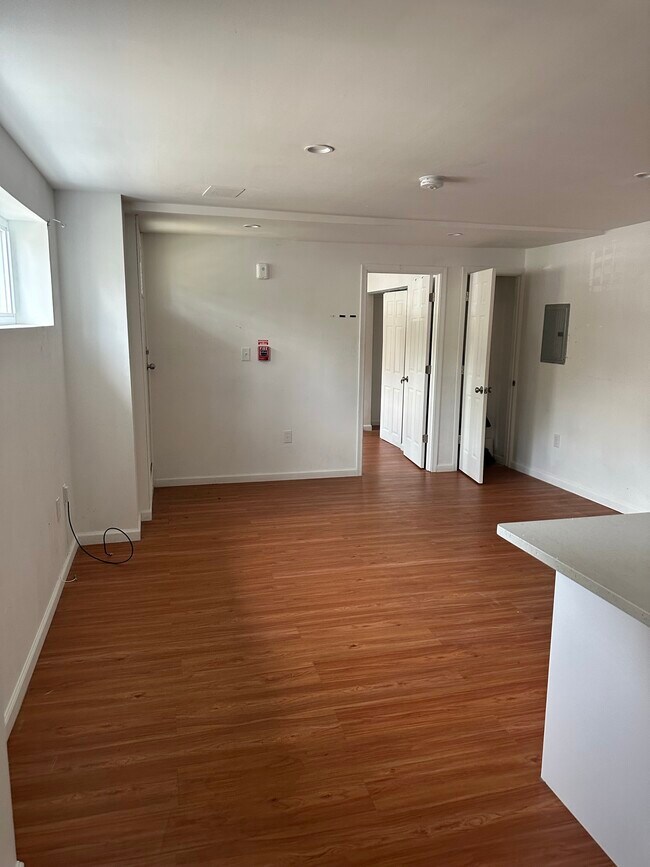 Building Photo - 1258 N 64th St