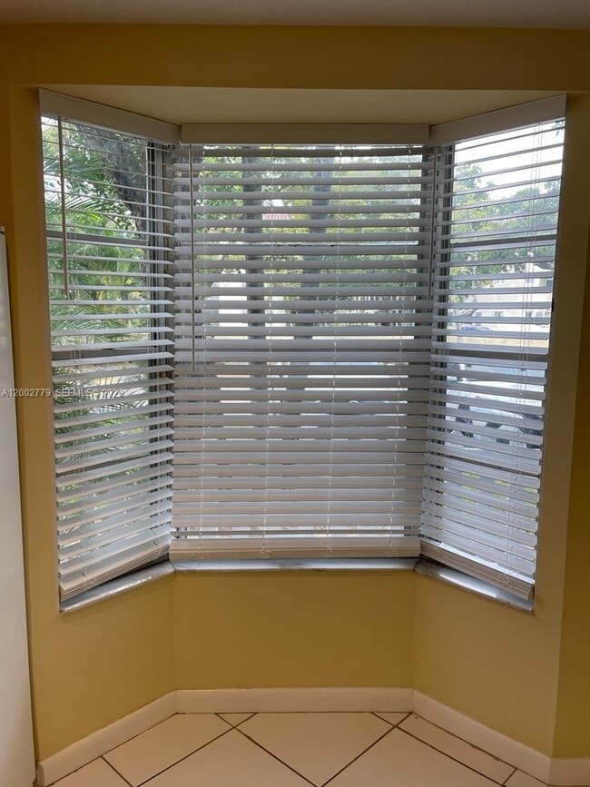 Building Photo - 81 SW 3rd St