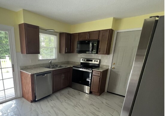 Foto del edificio - 2530 Country Club Rd