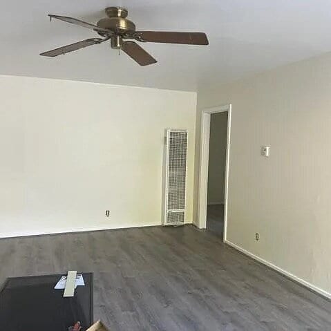 Foto del edificio - 2 bedroom, 1 bath duplex