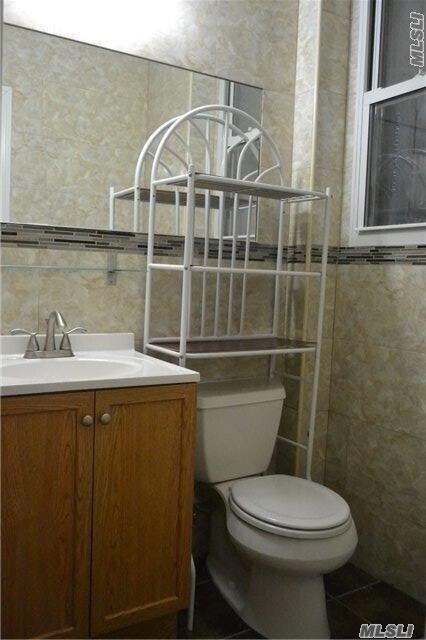 Foto del edificio - 87-21 85th St