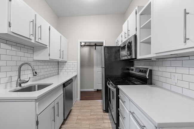 Photo - 4425 Westlawn Dr Townhome