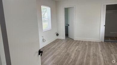 Building Photo - 311 Osceola Ave