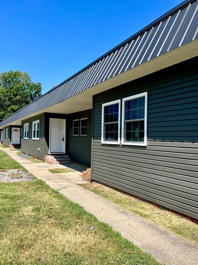 Foto principal - 1344 Husband Rd