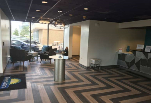 lobby - 910 N Collins St
