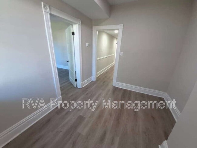 Building Photo - 3105 2nd Ave