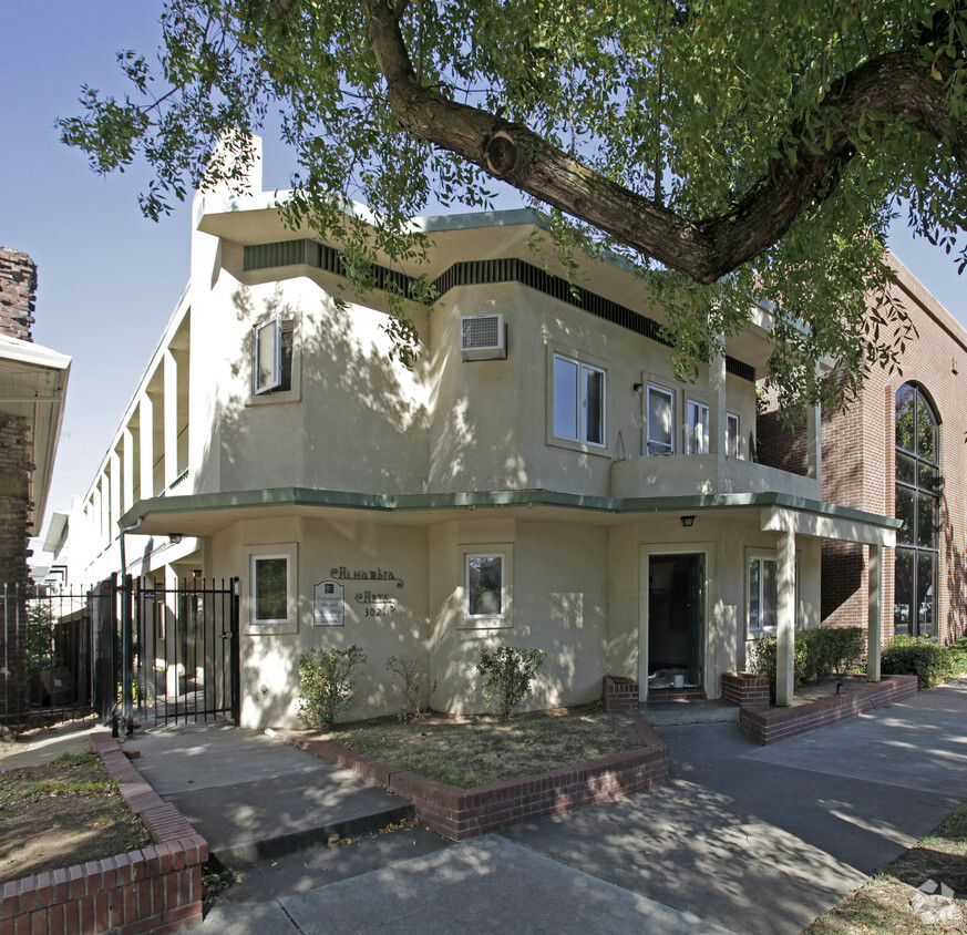 Primary Photo - Alhambra Apartments