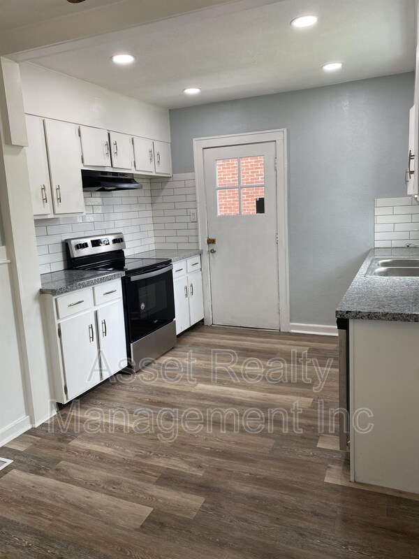 Building Photo - 2625 Avondale Ave