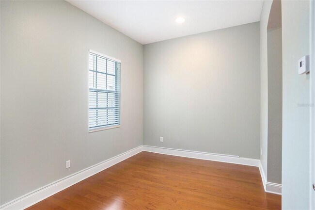Foto del edificio - 2419 Victoria Gardens Ln