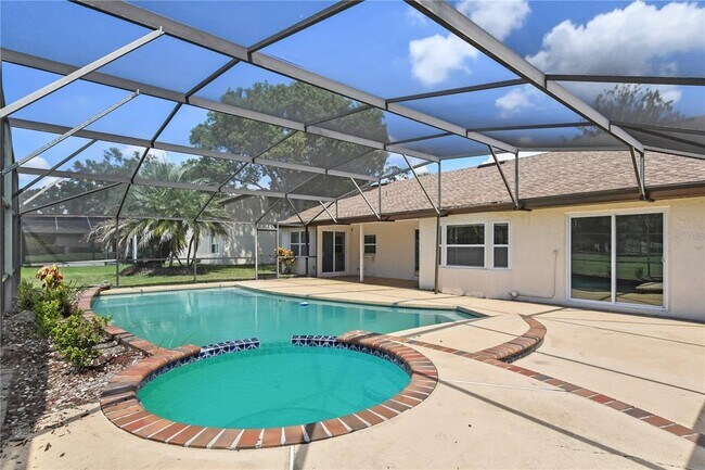 Foto del edificio - 7037 Edgeworth Dr