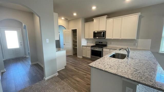 Foto del edificio - 137 Emma Dr