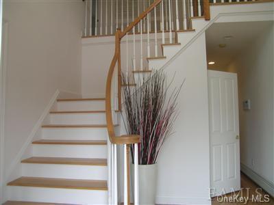 Building Photo - 15 Brassie Rd