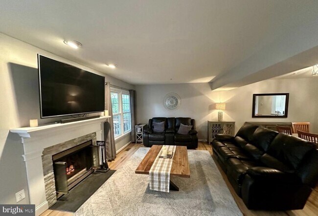 Foto del edificio - 5339 Tarkington Pl