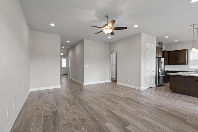 Building Photo - 4660 Katherine Dr