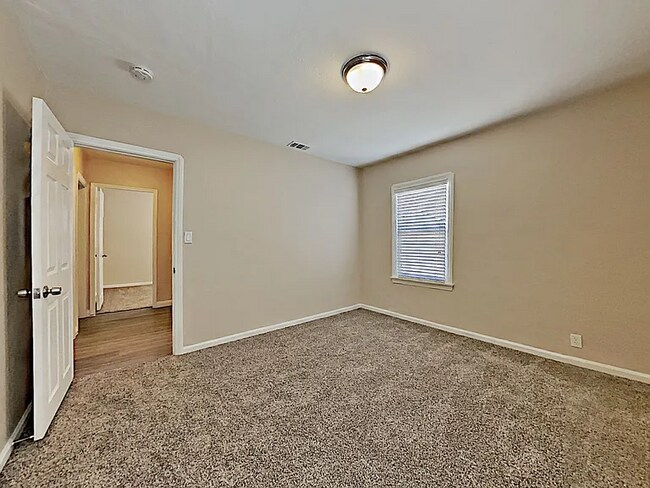 Foto del edificio - 1215 S Sycamore St