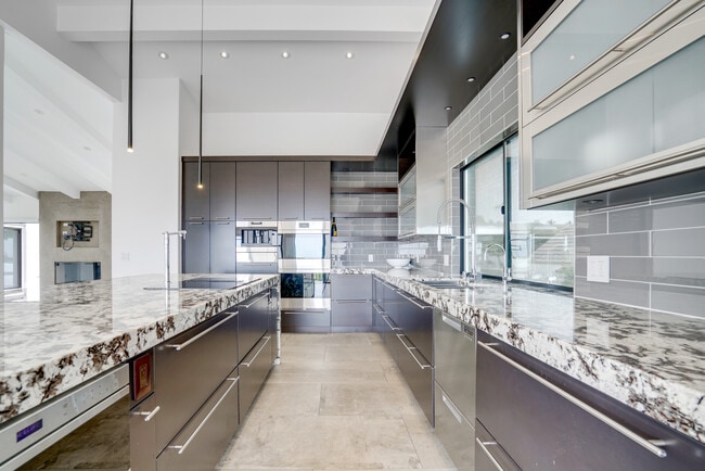 Building Photo - 1424 Via Zumaya