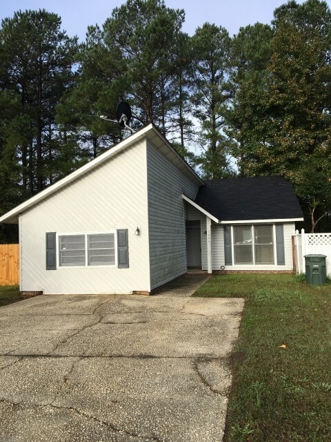 Building Photo - 7045 Candlewood Dr