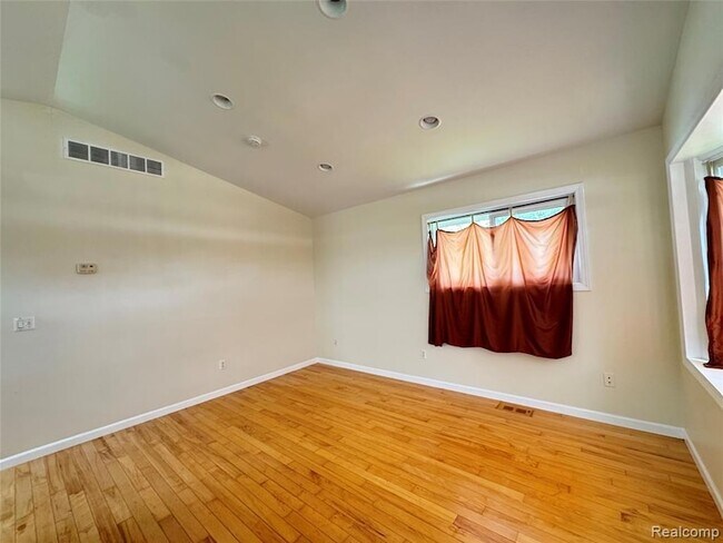 Foto del edificio - 15345 Jackson St