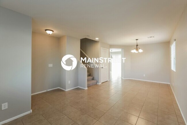 Building Photo - 4 Bedroom Pet-Friendly Home in Phoenix, AZ with Main Street Renewal