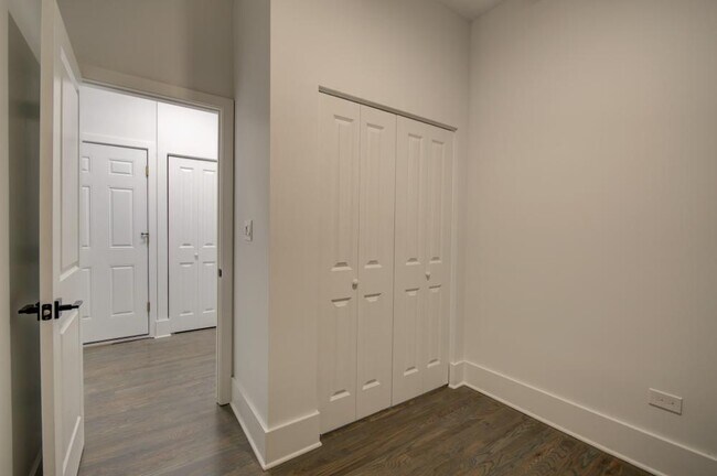 Foto del edificio - 3 bedroom in Chicago IL 60608