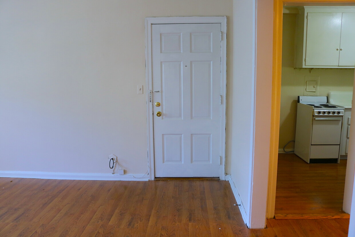 Primary Photo - 2840 Fairway Dr