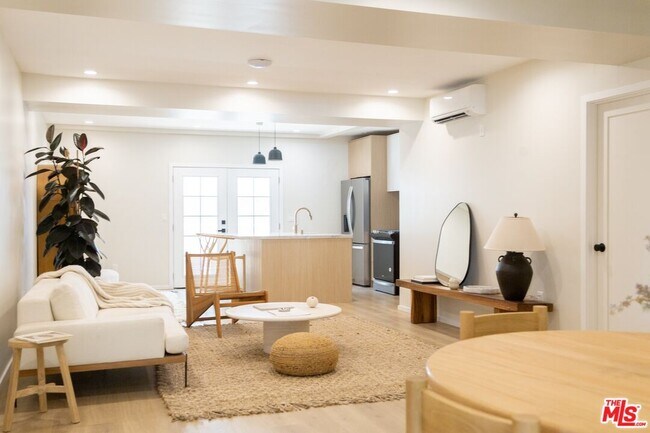 Foto del edificio - 1409 N Hudson Ave