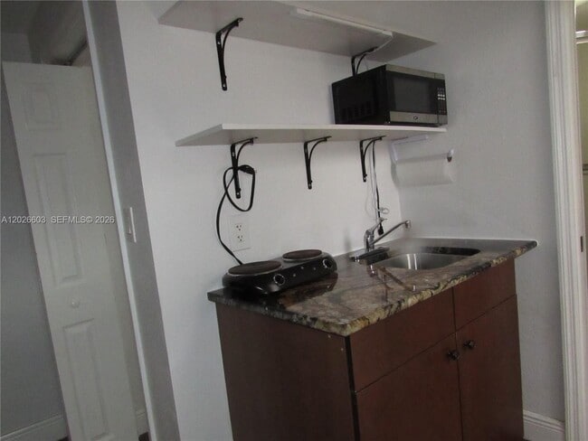 Foto del edificio - 2230 SW 50th Terrace