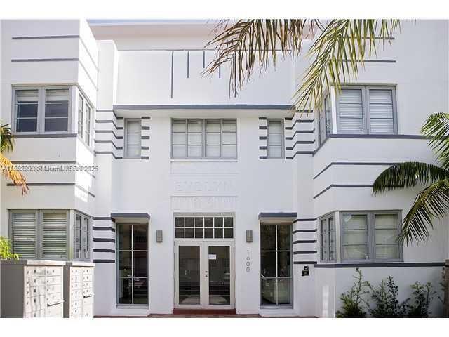 Foto principal - 1600 Euclid Ave