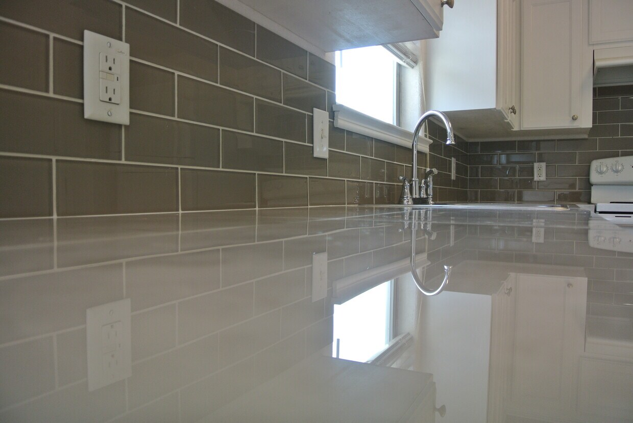 High end marble and granite - 14675 Judson Rd