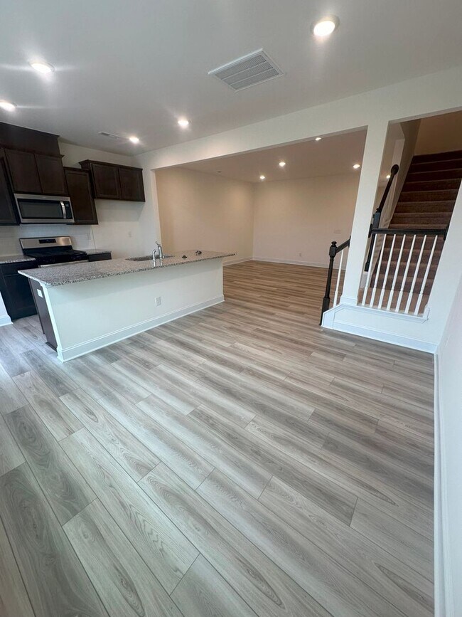 Building Photo - Brand new 3BR 2.5BA Townhome!