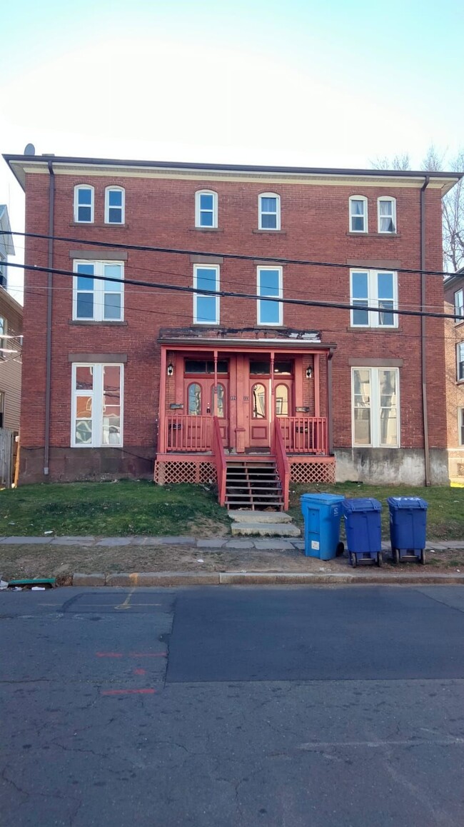 Building Photo - 221 Jefferson St