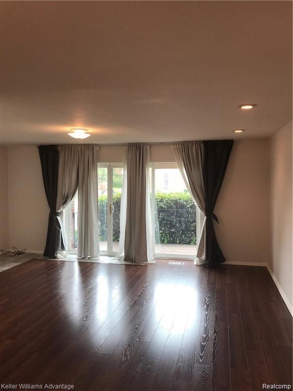 29464 Bobrich St Unit 49, Livonia, MI 48152 Condo for Rent in Livonia