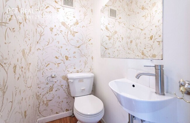 Foto del edificio - 2222 St Albans St