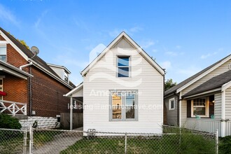 Building Photo - 908 Maple Ave