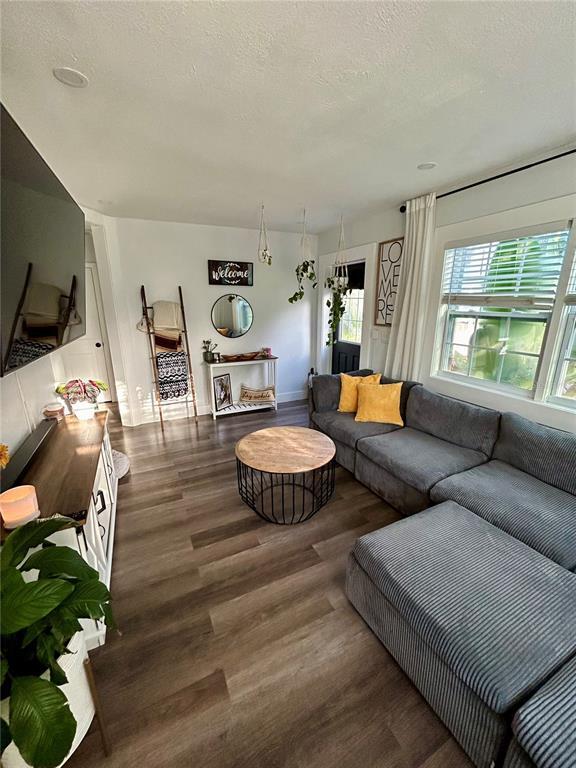 Building Photo - 3550 2nd Ave S