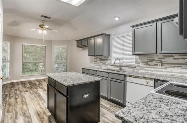 Building Photo - 2948 Coventry Ln