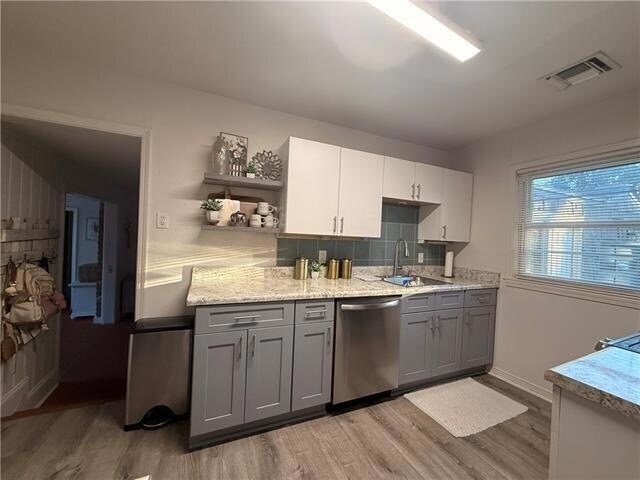 Foto del edificio - 9441 Mark Ln