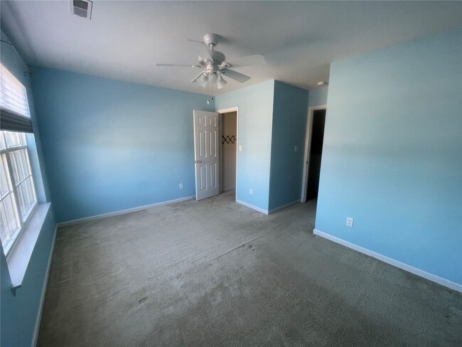 Building Photo - 634 Country Heights Dr