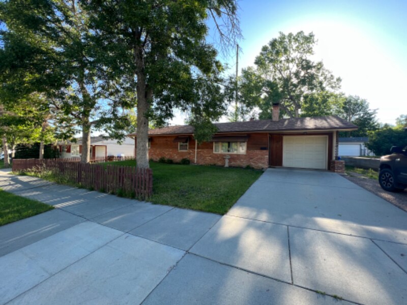 Primary Photo - 2602 Oak Ave