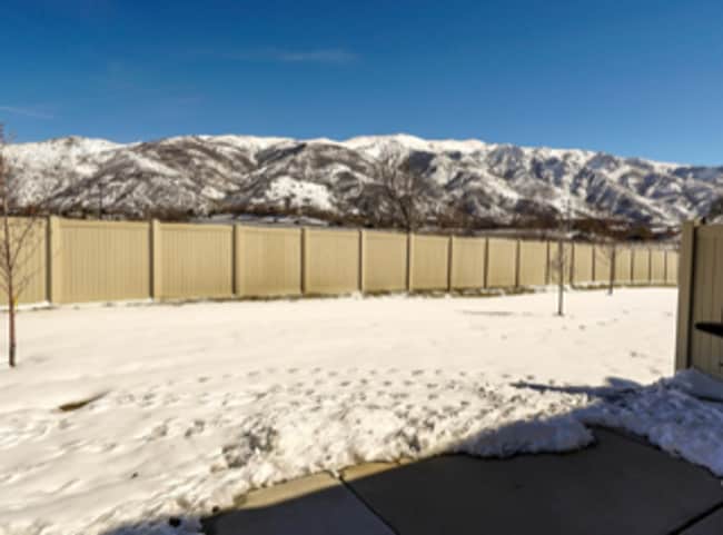 Building Photo - Great 3 Bedroom, 2.5 Bathroom Townhome in Layton!