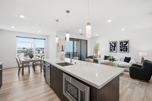Building Photo - 3578 Rambla Pl