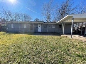 Building Photo - 95 Twining Dr
