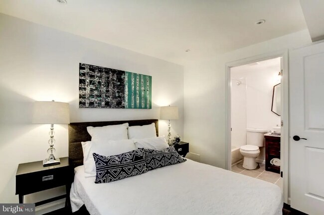 Foto del edificio - 3504 13th St NW