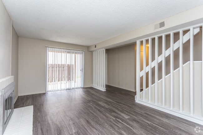 Interior Photo - Willows at Tamarac