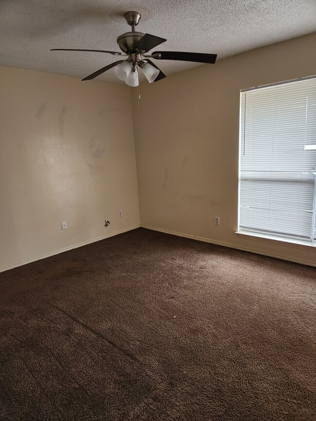 Building Photo - 7551 Northpointe Blvd