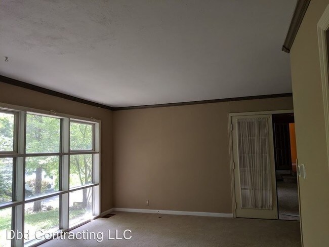 Foto del edificio - 4 br, 2 bath House - 4905 Forest Ave