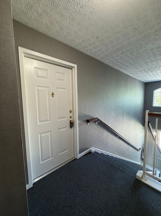Foto del edificio - 5301 Pacer Ln