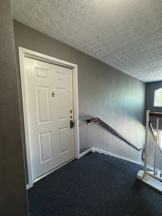 Building Photo - 5301 Pacer Ln