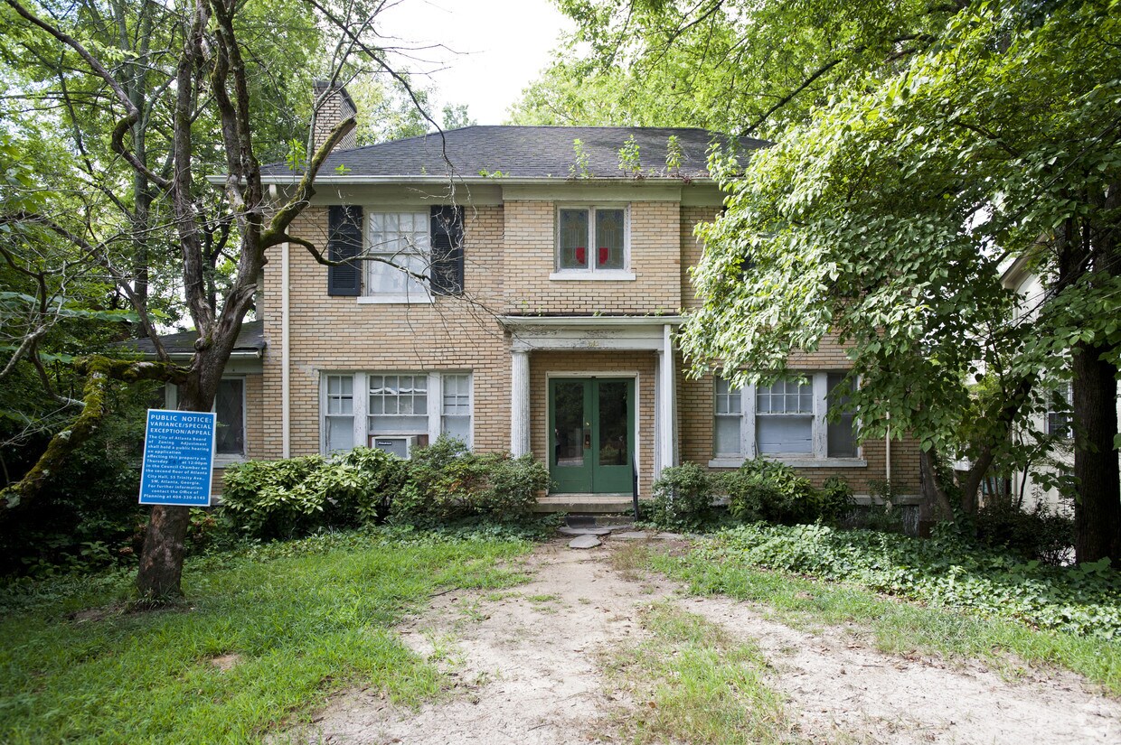 Primary Photo - 3715 Peachtree Rd NE