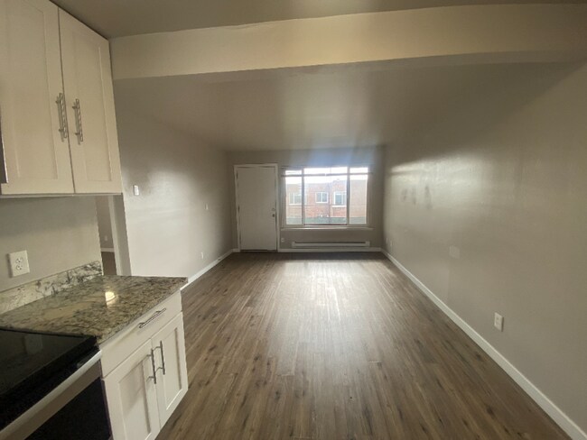Foto del edificio - 1215 Queen Anne Ave N